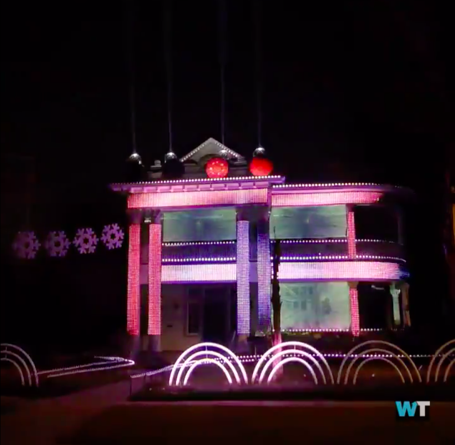 VIDEO: Here Are Some INCREDIBLE Christmas Light Shows