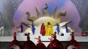 DUBAI, UNITED ARAB EMIRATES - JANUARY 21: Beyoncé and daughter Blue Ivy Carter perform on stage headlining the Grand Reveal of Dubai’s newest luxury hotel, Atlantis The Royal on January 21, 2023 in Dubai, United Arab Emirates.