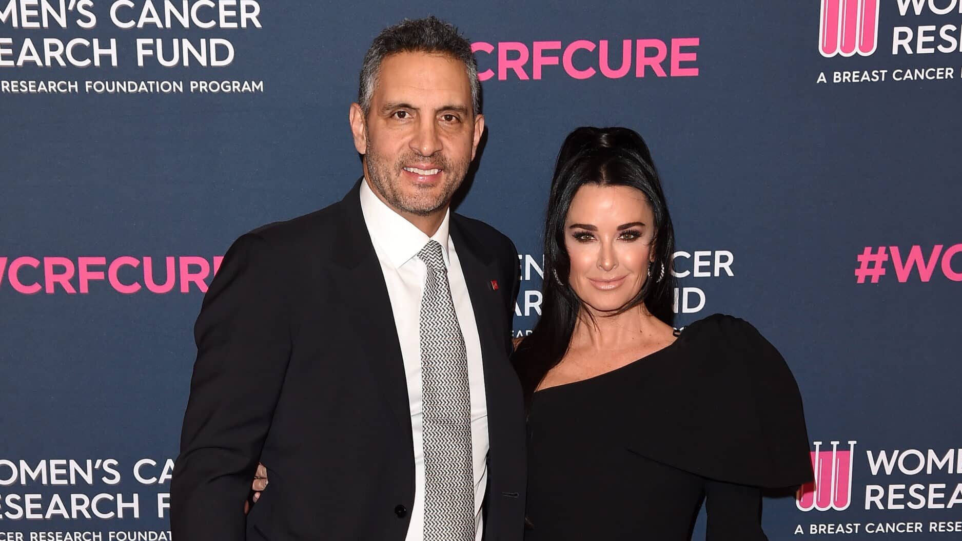 Mauricio Umansky and Kyle Richards attend The Women's Cancer Research Fund's An Unforgettable Evening 2020 at Beverly Wilshire, A Four Seasons Hotel on February 27, 2020 in Beverly Hills, California.
