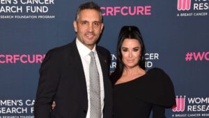 Mauricio Umansky and Kyle Richards attend The Women's Cancer Research Fund's An Unforgettable Evening 2020 at Beverly Wilshire, A Four Seasons Hotel on February 27, 2020 in Beverly Hills, California.