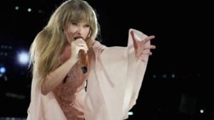 SANTA CLARA, CALIFORNIA - JULY 28: EDITORIAL USE ONLY Taylor Swift performs onstage during Taylor Swift | The Eras Tour at Levi's Stadium on July 28, 2023 in Santa Clara, California.
