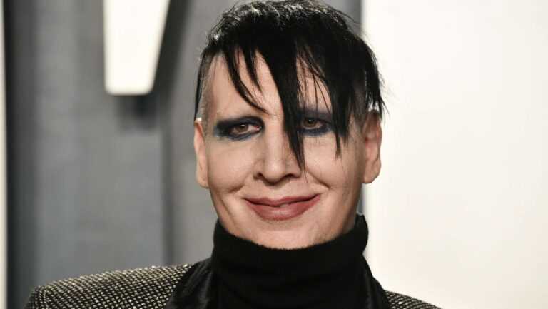 BEVERLY HILLS, CALIFORNIA - FEBRUARY 09: Marilyn Manson attends the 2020 Vanity Fair Oscar Party hosted by Radhika Jones at Wallis Annenberg Center for the Performing Arts on February 09, 2020 in Beverly Hills, California.