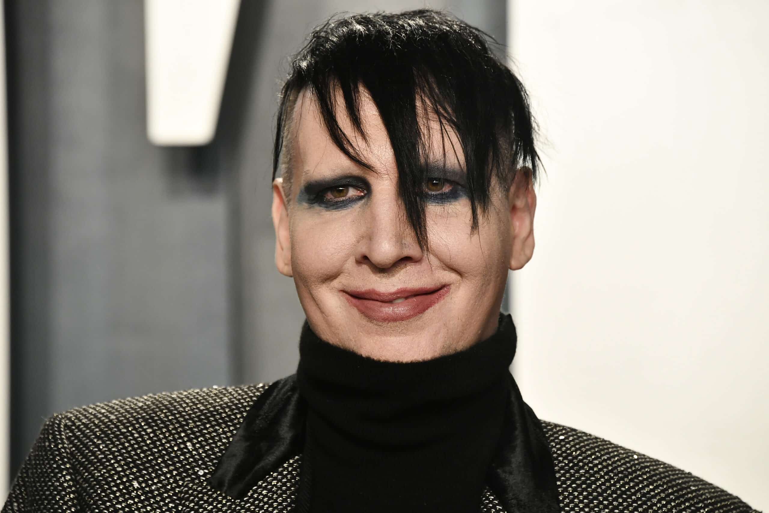BEVERLY HILLS, CALIFORNIA - FEBRUARY 09: Marilyn Manson attends the 2020 Vanity Fair Oscar Party hosted by Radhika Jones at Wallis Annenberg Center for the Performing Arts on February 09, 2020 in Beverly Hills, California.