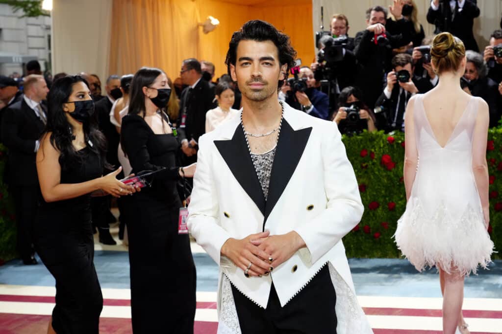 Joe Jonas attends The 2022 Met Gala Celebrating "In America: An Anthology of Fashion" at The Metropolitan Museum of Art on May 02, 2022 in New York City. 