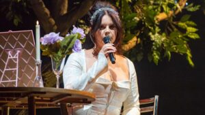 GLASTONBURY, ENGLAND - JUNE 24: Lana Del Rey performs at Day 4 of Glastonbury Festival 2023 on June 24, 2023 in Glastonbury, England.