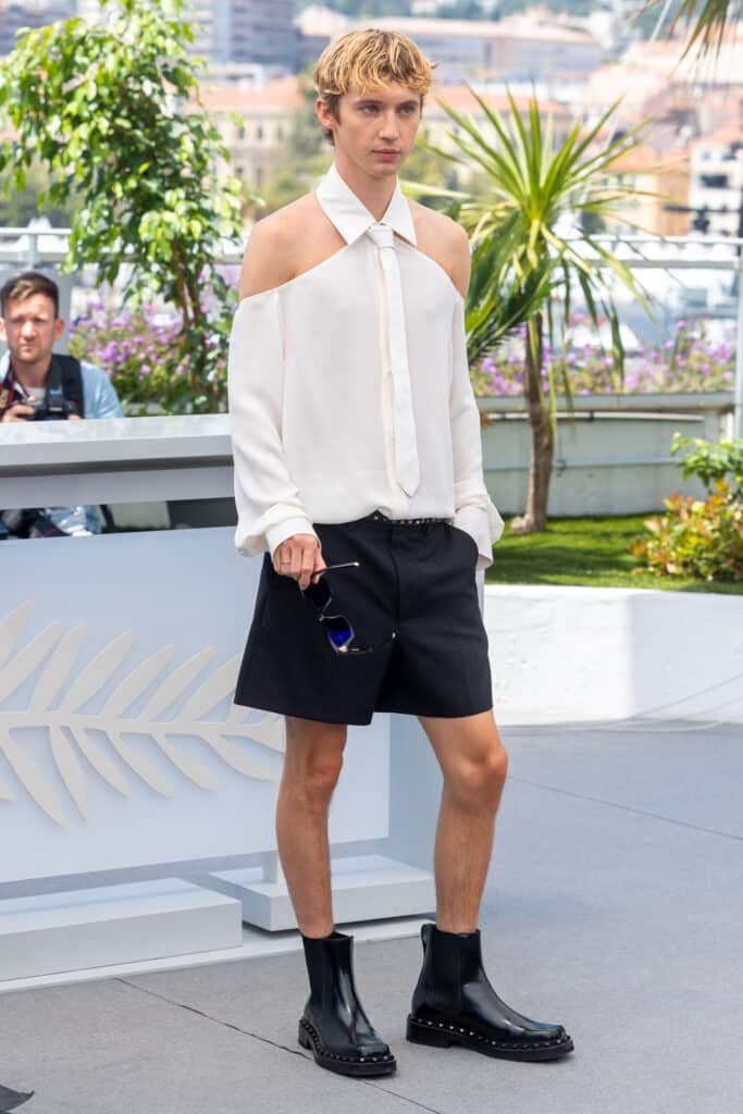 CANNES, FRANCE - MAY 23: Troye Sivan attends "The Idol" photocall at the 76th annual Cannes film festival at Palais des Festivals on May 23, 2023 in Cannes, France.