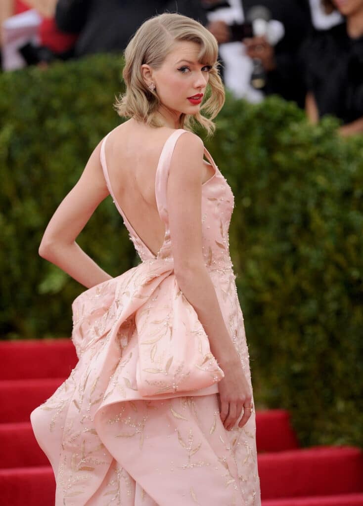 Taylor Swift attends the 'Charles James: Beyond Fashion' Costume Institute Gala at the Metropolitan Museum of Art on May 5, 2014 in New York City.