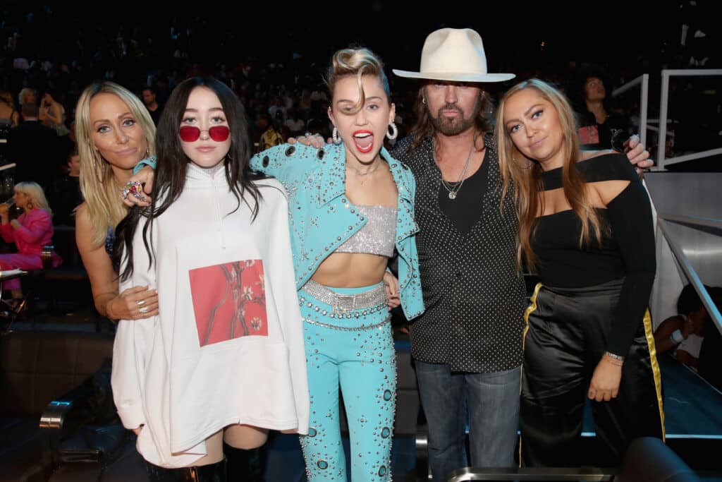 Tish Cyrus, Noah Cyrus, Miley Cyrus, Billy Ray Cyrus and Brandi Cyrus attend the 2017 MTV Video Music Awards at The Forum on August 27, 2017 in Inglewood, California.