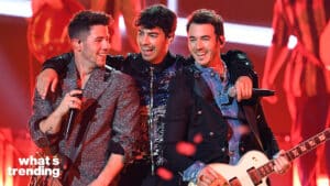 LAS VEGAS, NEVADA - MAY 01: (L-R) Nick Jonas, Joe Jonas, and Kevin Jonas of Jonas Brothers perform onstage during the 2019 Billboard Music Awards at MGM Grand Garden Arena on May 01, 2019 in Las Vegas, Nevada. (Photo by Kevin Winter/Getty Images for dcp)