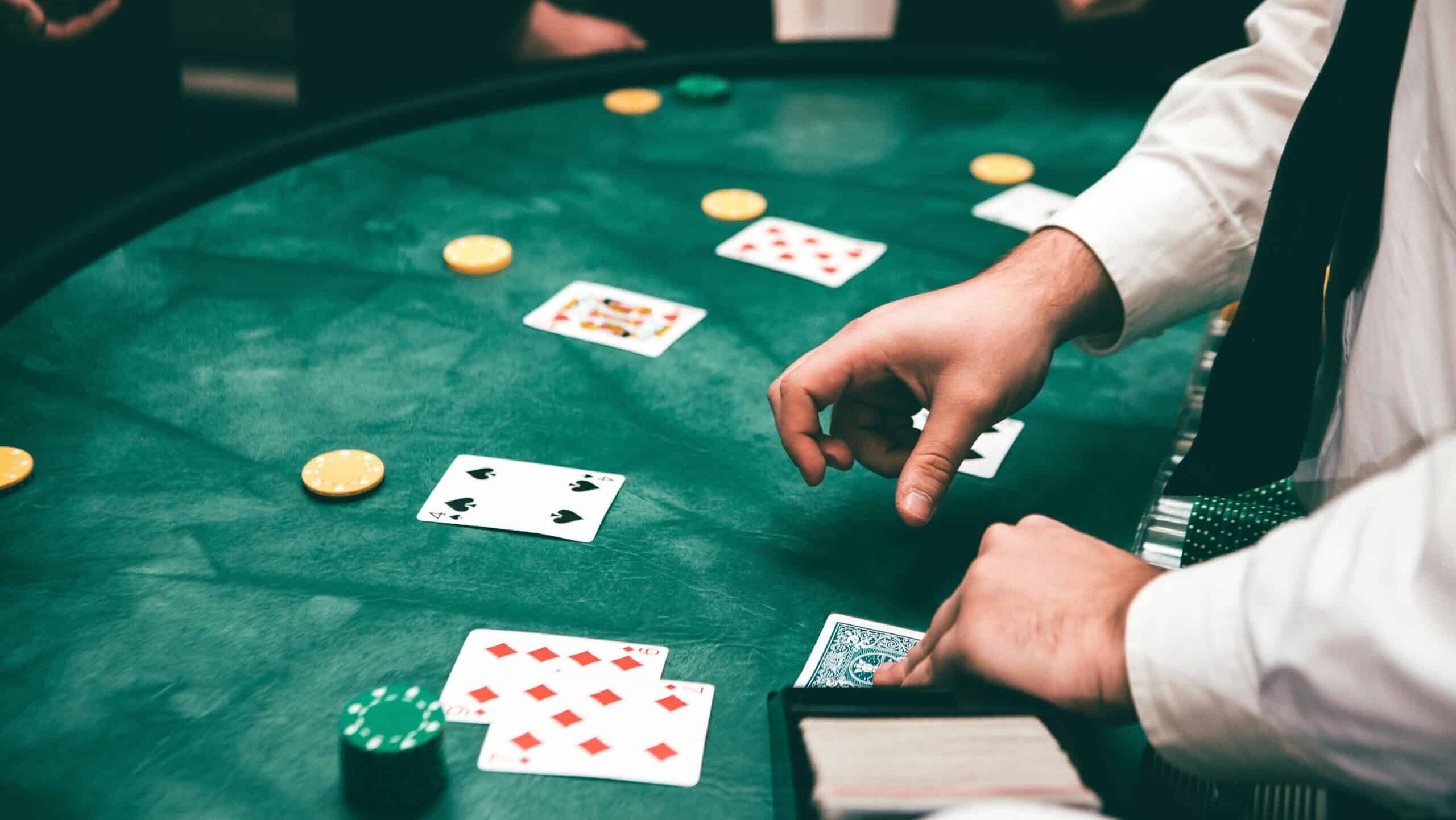 The Rise of Live Dealer Games in Ontario: Bringing the Casino Experience Home