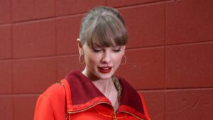 Taylor Swift arrives before a game between the Kansas City Chiefs and Las Vegas Raiders at GEHA Field at Arrowhead Stadium in Kansas City, MO