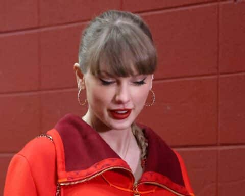 Taylor Swift arrives before a game between the Kansas City Chiefs and Las Vegas Raiders at GEHA Field at Arrowhead Stadium in Kansas City, MO