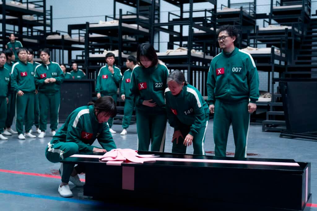 Squid Game 3 Park Sung-hoon as Cho Hyun-ju, Jo Yu-ri as Kim Jun-hee, Kang Ae-sim as Jang Geum-ja, Yang Dong-geun as Park Yong-sik.