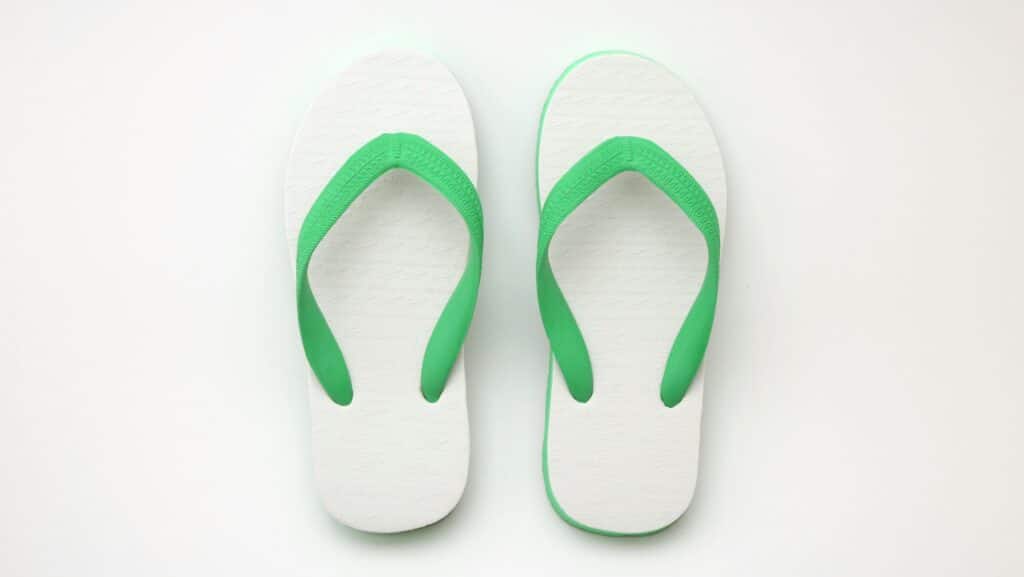 Summer’s just around the corner, and we’re already dreaming of sun-soaked days and stylish beach escapes.