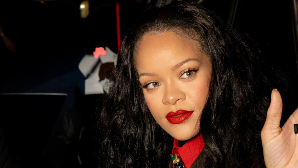 Rihanna was spotted arriving at the Met Gala dinner in New York, looking chic in a brown blazer.