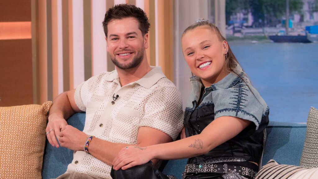 Chris Hughes, JoJo Siwa